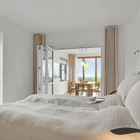 Apartment Amazing In With House Sea View