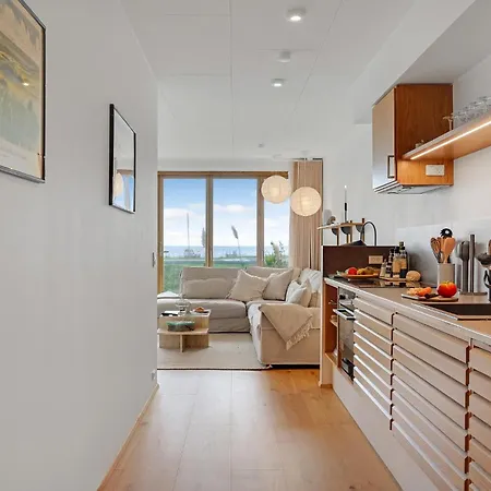 Amazing In With House Sea View Apartment