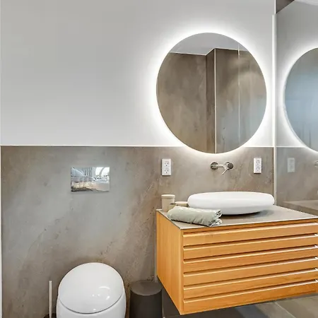 Stunning In Apartment *