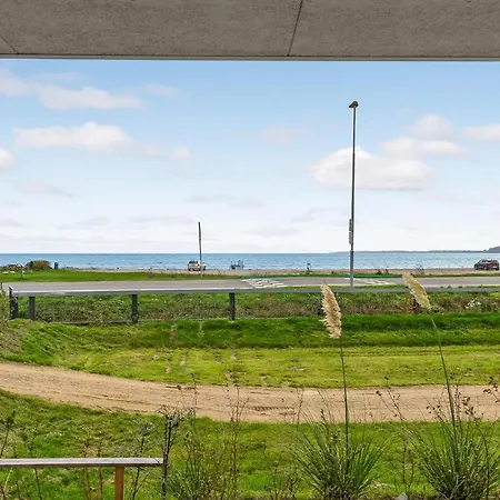 Amazing In With House Sea View Кертеминне